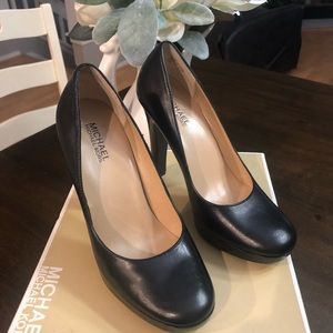 Michael Kors Leather Platform Pumps - New …